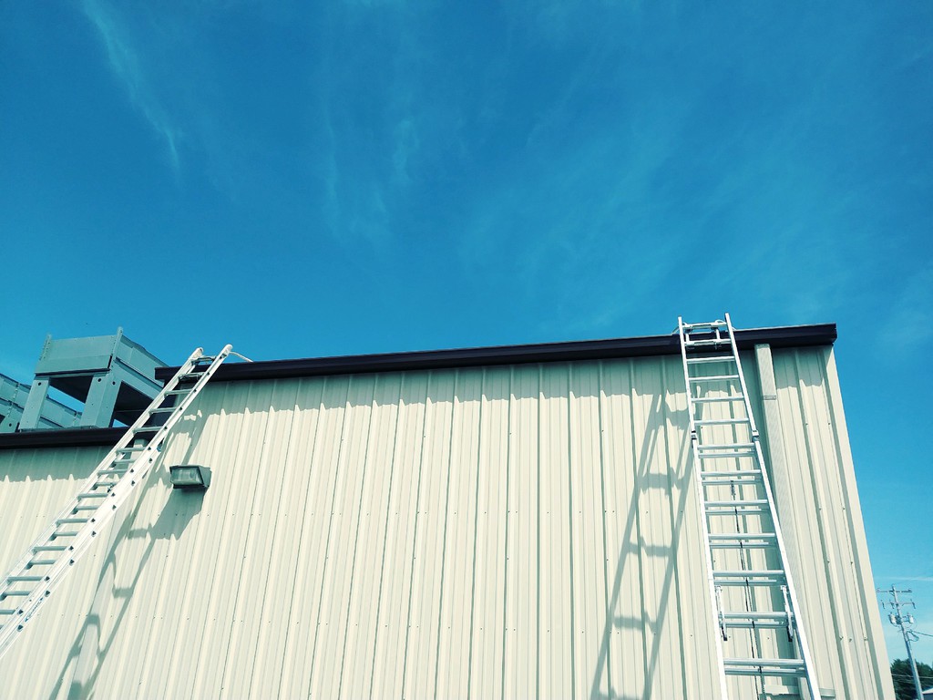 8" Seamless Box Gutters Michigan Gutters, Inc.